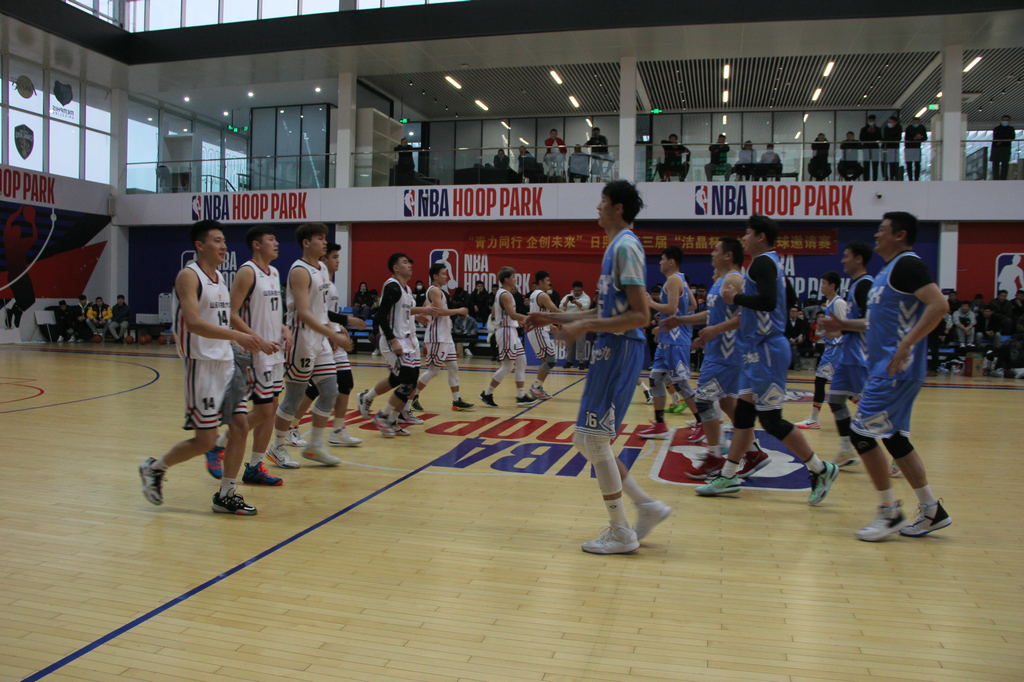 青力同行 企創(chuàng)未來——第三屆“潔晶杯”籃球邀請(qǐng)賽開幕