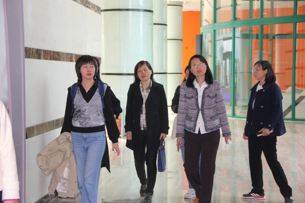 省標準化研究院及市區(qū)有關領導來潔晶進行專標融合調研