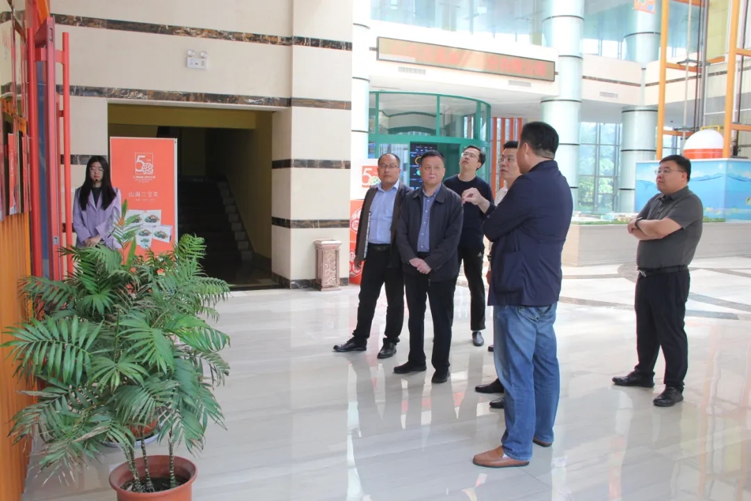 20240509省發(fā)展和改革委到潔晶集團調研2 20240509省發(fā)展和改革委到潔晶集團調研2